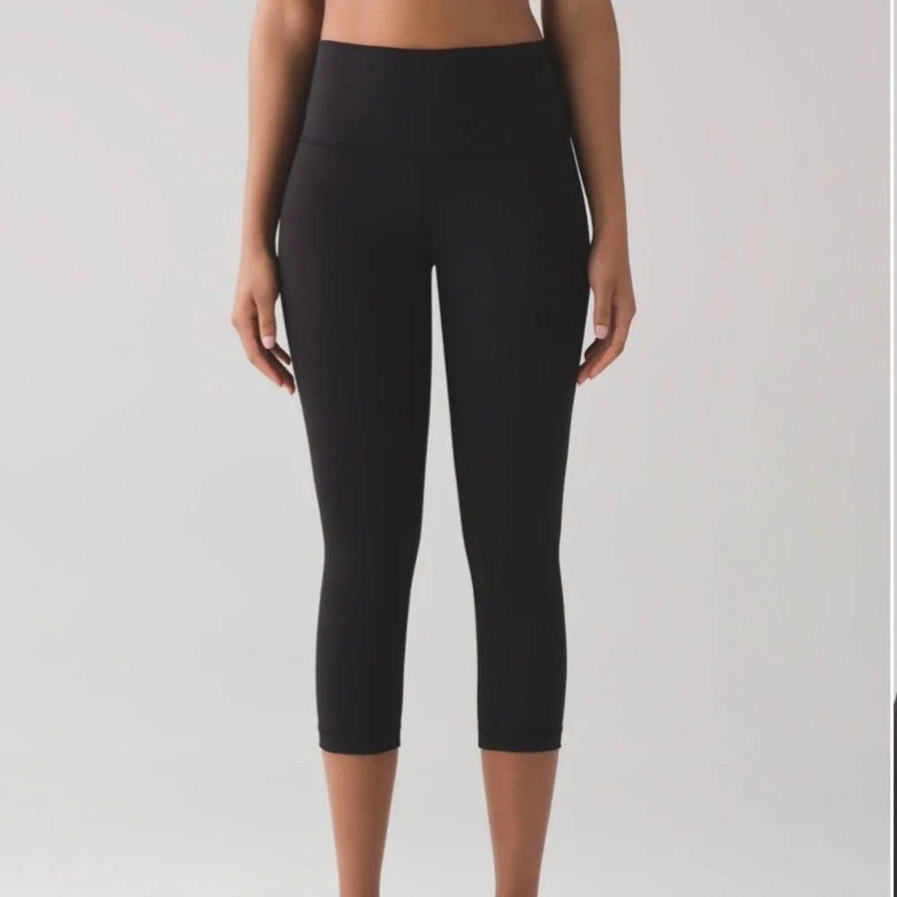 Lululemon Full-On Luxtreme Wunder Under Crop - Picture 3 of 15